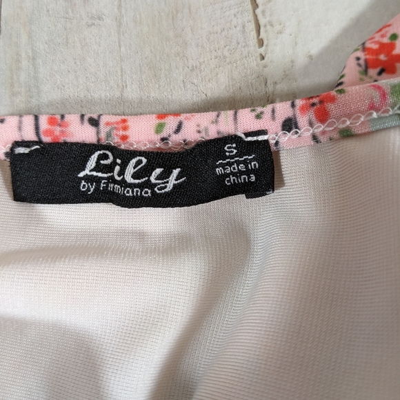 Lily by Firmiana Mini Dres Patchwork Floral Flutter Sleeves Size Small Boho Vbe. - Picture 3 of 5